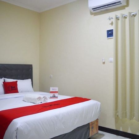 Hotel Reddoorz Near Sam Poo Kong 2 Semarang Esterno foto