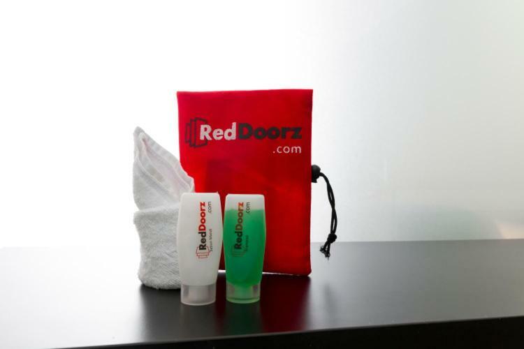 Hotel Reddoorz Near Sam Poo Kong 2 Semarang Esterno foto